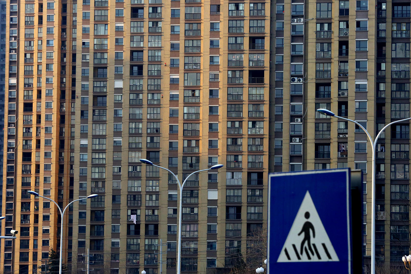 7944B7CECC19F25E0C9244D5923_20FF8F4D_74184