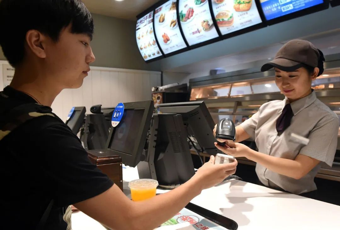 100CE3237378F9D1C680A9A945C_6C6066B6_15630