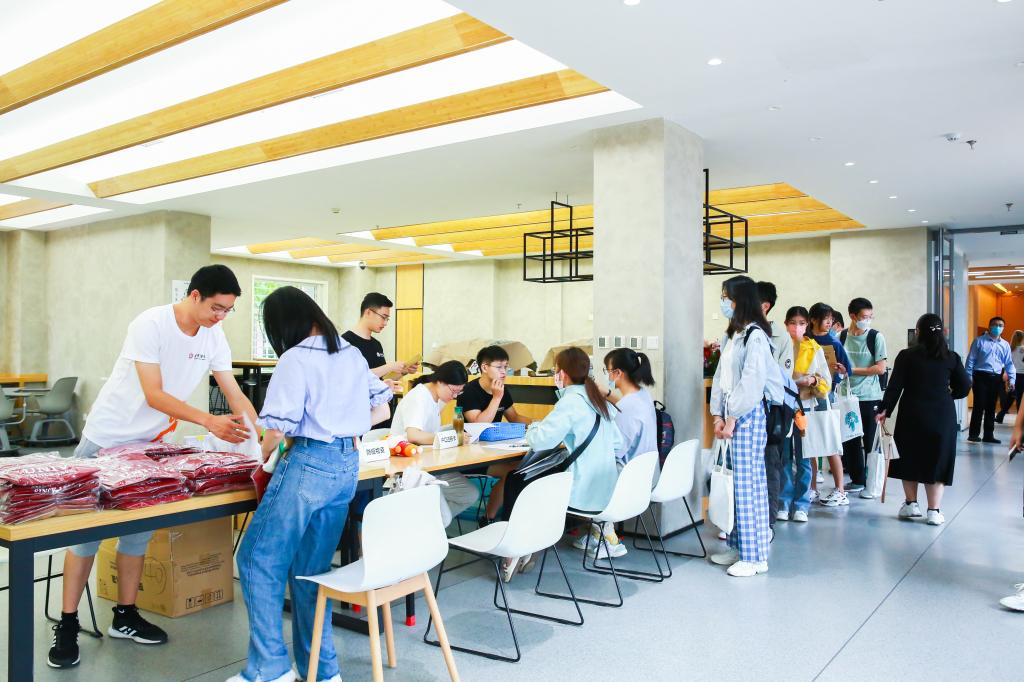 29659B532D731128DB7F4828087_C533EF94_19D70