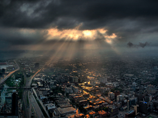 J9集团国际@破五 | 刘 俏：鸣镝无声五十年，谁是逆行守夜人